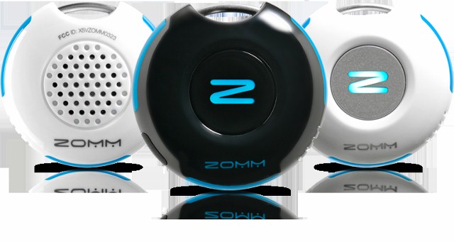 3 main features of ZOMM Zomm, wireless leash, mom gadget, mom tech, mom technology, mom blogger, mommy blogger, cell phones, cellphones, speakerphone, panic button